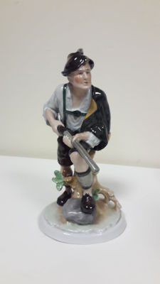 Фарфоровая скульптура
&laquo;На охоте&raquo;, Wallendorf, 
Германия с клеймом мануфактуры. Нач.-середина
XX в.