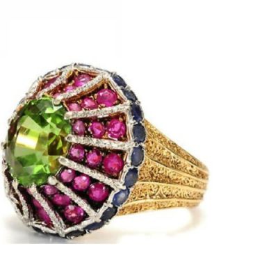 Роскошное женское кольцо с крупным радужным кристаллом (зелёным фианитом цвета перидота) 