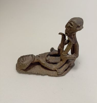 Старинная африканская гиря для взвешивания &laquo;Любящая пара-2&raquo;
Бронза. Редкий экспонат.
Регион: 