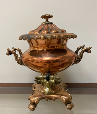 Самовар жаровой «Тет-тет»
Деревянные вставки
Медь, латунь
Н=43 см
Середина 19 в.
Англия?