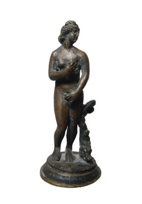 Антикварная бронзовая фигура Венеры или Афродиты, с прекрасными чертами лица и руками 