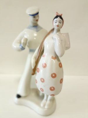 Композиция &laquo;Приятная встреча&raquo;, 
Полонский завод худодественной керамики.
Автор Щербина В. 