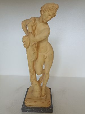 Винтажная статуэтка итальянского скульптора A. Santini (1910-1975 гг). "Римлянин ". Середина 