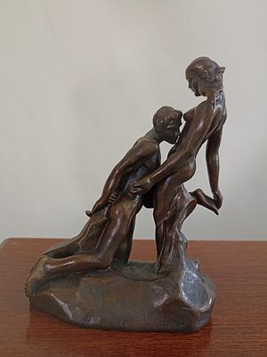 По мотивам скульптуры Огюста Родена &laquo;Вечный идол&raquo; тонированная под бронзу композиция из 