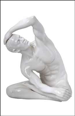 Фигура &laquo;Обнаженный мужчина 009&raquo; из тонкого глянцевого фарфора, цвет белый. Размеры: высота 19 
