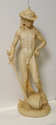 Большая антикварная статуя &laquo;Давид с головой Голиафа&raquo; - копия бронзового Давида работы Донателло 