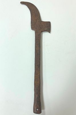 Древняя гаста (острый наконечник копья). 
Бронза.
Оригинал.
Найден на стоянке Римских легионов 