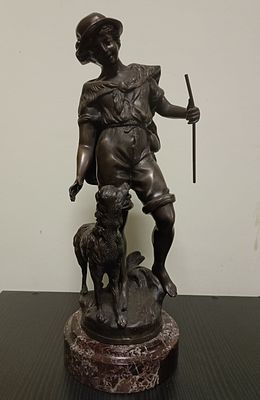 Бронзовая композиция "Пастушок" на мраморном пьедестале. Идеальное интерьерное решение. 
