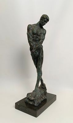 Высокая бронзовая скульптура по слепкам Огюста Родена на основании из мрамора. Подпись &laquo;Rodin&raquo; 