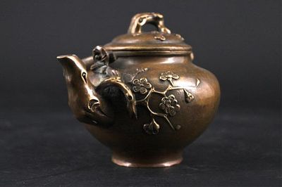 Китайский бронзовый чайник династии Цин (1644–1911). 12,5х11см