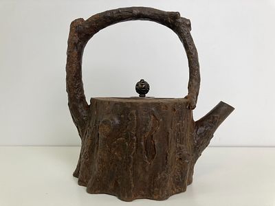 Оригинальный чайник для чайной церемонии &laquo;Пень&raquo;. Бронза, авторское литье. Корпус чайника 