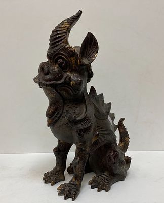 Китайская чугунная скульптура Цилинь. 
Н=26,5 см
Размер у основания 14,5 х 9,5 см.
Цилинь - 