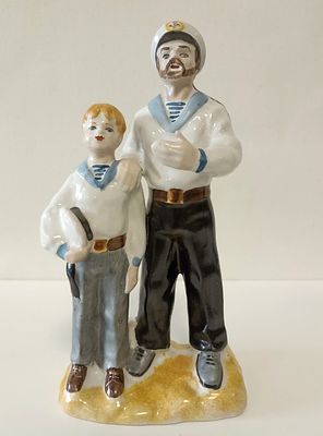 Фарфоровая композиция &laquo;Моряк с сыном&raquo;
Коростеньский фарфоровый завод, 
Клеймо 1960-1980 гг. 