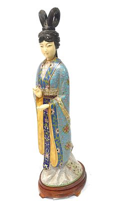 Изящная статуэтка китайской девушки, выполнена в сложной технике перегородчатой эмали 