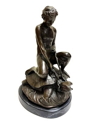 Необычная бронзовая скульптура &laquo;Мальчик верхом на морской черепахе&raquo; . Отлито методов 