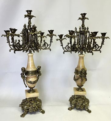 Старинные высокие итальянские подсвечники с богатым украшением и вставками из камня 