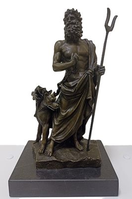 Коллекционная бронзовая скульптура "Аид и Цербер".
На мраморном постаменте. Сложное 