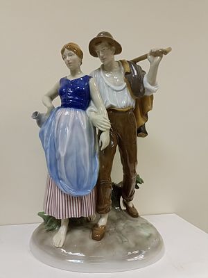 Большая фарфоровая статуэтка &laquo;Крестьянская пара&raquo;, дизайн Макса Германа Фрица (скульптор) 