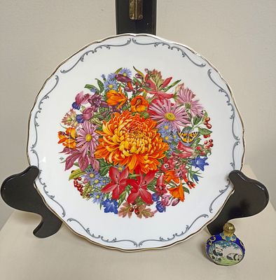 Яркая декоративная тарелка из серии &laquo;Осеннее великолепие&raquo;, художницы Sara Anna Schofield от 