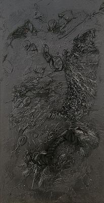 איקה בראון (1937-1964). ללא כותרת, 
אסמבלאז' 
שמן על בד, 
45x25 ס"מ. 
חתום מאחור.