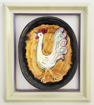 ג'ניה ברגר (1907-2000). תרנגול, 
צלחת פוצלן, 
מידות הצלחת 30x24 ס"מ. 
חתום בגב, 
ממוסגרת 