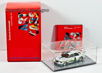 Roy Lichtenstein (1923-1997) - Car model on aluminium base in plexiglass case. 
cm 35x21x44 
1977 