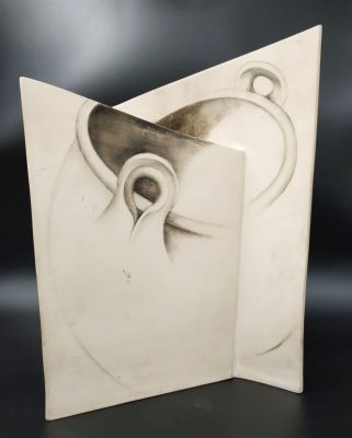 Lidia ZAVADSKY 1937-2001 - Vase-Still Life, 1987
. Ceramic 
Signature: base 
Size of the artwork : 