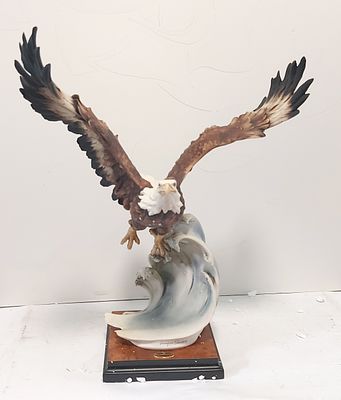 נשר -פיסלון דקורטיבי ענקי ונדיר בשווי של כמה אלפי דולרים בסיגנון ארט דקו של האמן האיטלקי הנודע 