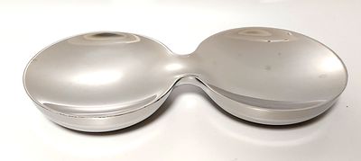 קערת מתכת כפולה מעוצבת ברמה גבוהה ביותר נקנתה בסכום גבוהה רוחב כ33 ס"מ