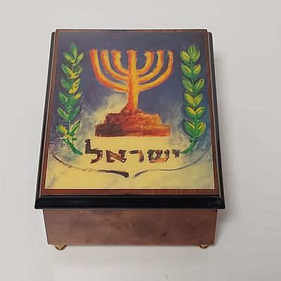 קופסה מיוחדת של החברה למדליות