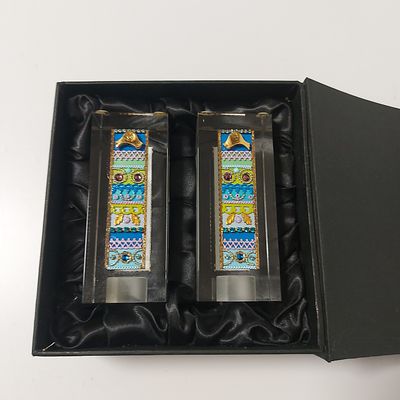 סט פמוטים מעוצבים בקופסא המקורית מתאים כמתנה מקורית