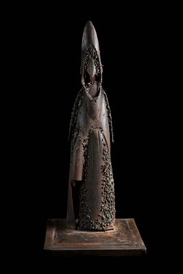 "Российский мотив". Нарек Князян 
металл 2016г 43х19х23.