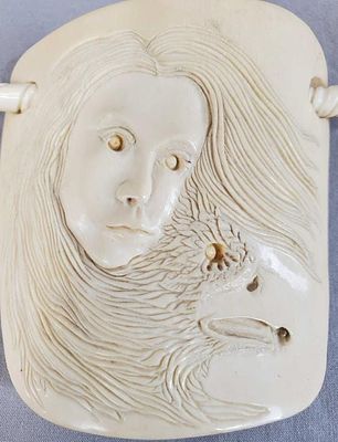 Авторская заколка для волос Скримшоу Дева Клана Орла. Художник Лен Пузевичс из Аляски. Сделан 