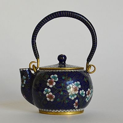 Заварочный чайник для чайной церемонии выполненный в эмали клуазоне. Китай. 19-20вв до 1912 