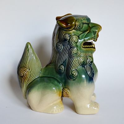 Большая фарфоровая курительница - Лев. Китай 19/20 в. Возможно период республики до 1949 года. 