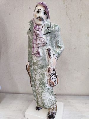 А.Иванов ."Музыкант" фарфор 24-10-8 см.2023 год , 3 номер из 5 , не является моделью для 