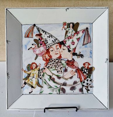 Екатерина Сухарева "Поцелуй Фарфор, надглазурная роспись. 30 см.