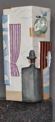 А. Иванов ваза "Магрита" 35-14 см. Ваза фарфор , надглазурная роспись , элементы ручной лепки 