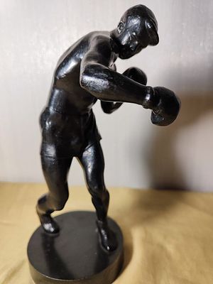 Скульптура "Боксер" , Каслинский завод художественного литья , СССР 1975 год.