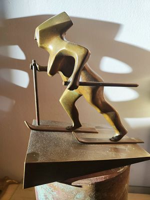 "Лыжница" бронза, литье, патина 25 см .Ф.Крущельницкий.