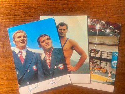 Три открытки с портретами и автографами Заслуженных мастеров спорта по вольной борьбе 