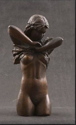 Филиппова Анна. "Лиза". 44/24/11 бронза, литьё 2022. Анна Андреевна Филиппова родилась в 1991 