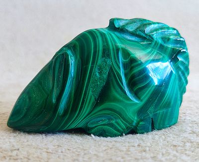 Statuette made of real malachite "Belka". פסלון מלכיט "סנאי". אין סדקים או שיקום. מצב בתמונה.