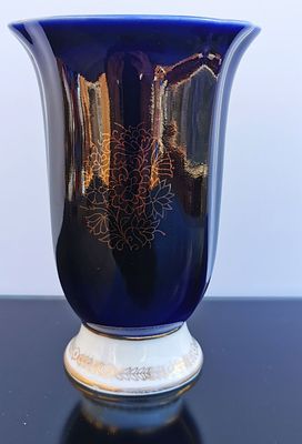 אגרטל פורצלן וינטג' של לומונוסוב LFZ כחול קובלט וזהב 
אגרטל פורצלן רוסיה הסובייטית ברית המועצות 