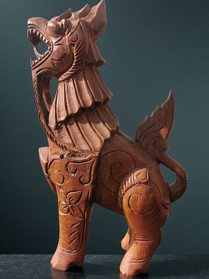 פו דוג שומר עץ וינטג' מגולף ביד 
אריה דרקון באלינזי סיני טאי נדיר 
כ- 
27 ס"מ x 