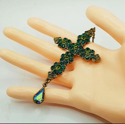 שרשרת צלב מיכל נגרין. שרשרת 72 ס"מ תליון צלב 9x5 ס"מ