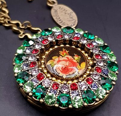 שרשרת תליון לוקט מיכל נגרין. שרשרת תליון גדולה מבית המעצבת של מיכל נגרין, שלצערנו סיימה את 