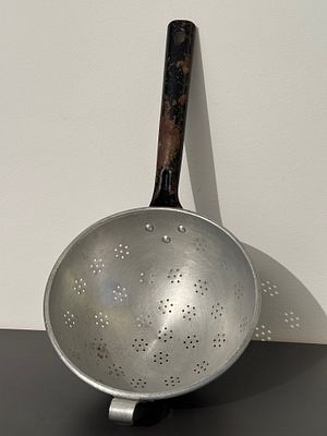 מסננת פלאלום. מסננת וינטג׳ של פלאלום,מפעל שפעל בארץ החל משנות ה-30.