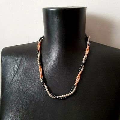 שרשרת קורל, המטיט ופנינות. Vintage (1960s) 2-strand necklace with hematite stones, faux pearls 