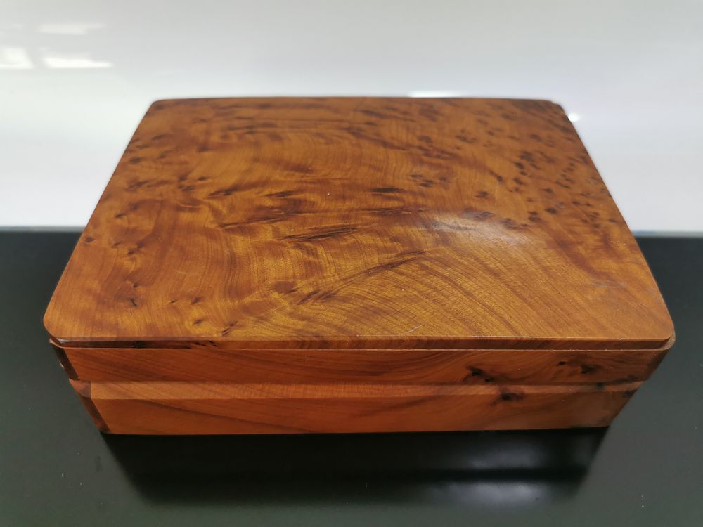 קופסת תכשיטים לזכרות מעץ תויה מרוקאית 
Pegasys 
(17.5 ס"מ) x (13 ס"מ) x (5.5 ס"מ) - 440 גרם